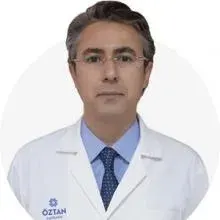 Uzm. Dr. Erkan Sarı — Çocuk Sağlığı Ve Hastalıkları, Uşak. Portre fotoğrafı.