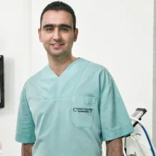 Dr. Dt. Engin Peray — Şişli, İstanbul. Portre fotoğrafı.