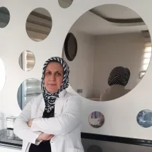 Dt. Merve Bilal Tutlu — Diş Hekimi, Kahramanmaraş. Portre fotoğrafı.