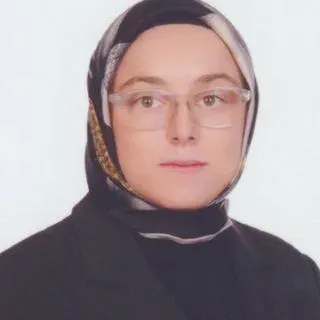 Dt. Buşra Altınsoy — Diş Hekimi, İstanbul. Portre fotoğrafı.