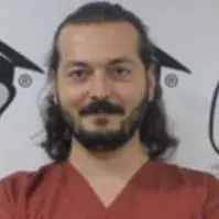 Dt. Ferdi Kuşçu — Diş Hekimi, Adana. Portre fotoğrafı.