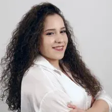 Kl. Psk. Kübra Özcan — Psikoloji, Kocasinan, Kayseri. Portre fotoğrafı.