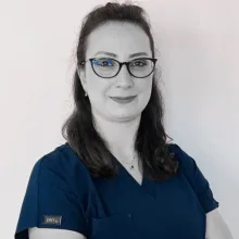 Uzm. Fzt. Seda Türkyılmaz — Fizyoterapi Ve Rehabilitasyon, Sakarya. Portre fotoğrafı.