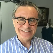 Prof. Dr. Serdar Akgün — Kalp Ve Damar Cerrahisi, Üsküdar, İstanbul. Portre fotoğrafı.