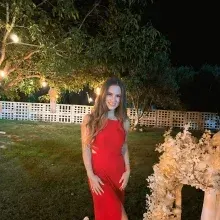 Dyt. Selenay Özcan — Diyetisyen, Aydın. Portre fotoğrafı.