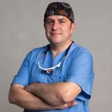 Doç. Dr. Erkan Öztürk — Genel Cerrahi, Ankara. Portre fotoğrafı.