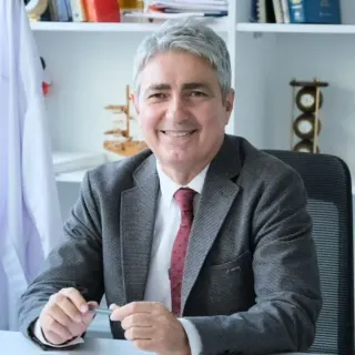 Prof. Dr. Tayfun Şahinkanat profilinde yer alan galeri fotoğrafı.