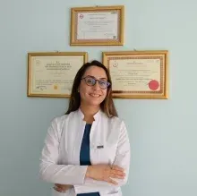 Doç. Dr. Gülşah Uslu — Çanakkale. Portre fotoğrafı.