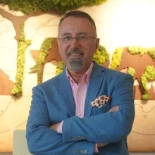 Prof. Dr. İsmail Özdemir — Kadın Hastalıkları Ve Doğum, İstanbul. Portre fotoğrafı.