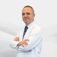 Op. Dr. Ufuk Küçük — Plastik Rekonstrüktif Ve Estetik Cerrahi, Şehitkamil, Gaziantep. Portre fotoğrafı.