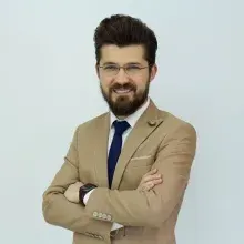 Dt. Nimetullah Yıldırım — Diş Hekimi, Pendik, İstanbul. Portre fotoğrafı.