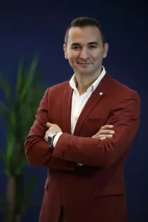 Prof. Dr. Haldun Kamburoğlu profilinde yer alan galeri fotoğrafı.