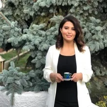 Psk. Serap Saltan — Psikoloji. Portre fotoğrafı.