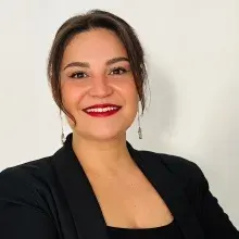 Kl. Psk. Melis Uğurlukol — Psikoloji, İstanbul. Portre fotoğrafı.