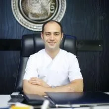 Dt. Behçet Soylu — Diş Hekimi, Afyonkarahisar. Portre fotoğrafı.