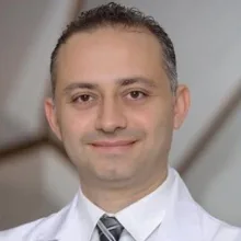 Doç. Dr. Murat Köse — İç Hastalıkları, Bahçelievler, İstanbul. Portre fotoğrafı.