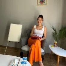 Psk. Elçim Gülce Güzel — Psikoloji, Balıkesir. Portre fotoğrafı.