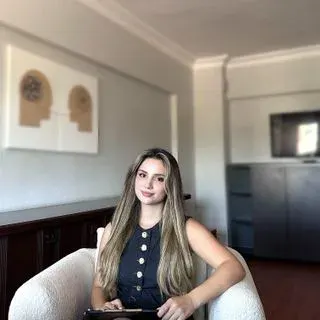 Kl. Psk. Suzan Aksoy — Psikoloji, Antalya. Portre fotoğrafı.
