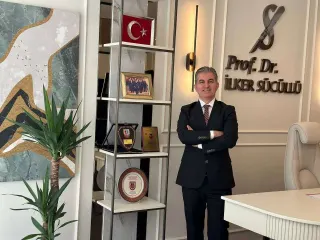 Prof. Dr. İlker Sücüllü profilinde yer alan galeri fotoğrafı.