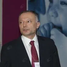 Prof. Dr. Koray Elter — Kadın Hastalıkları Ve Doğum, Edirne. Portre fotoğrafı.