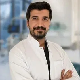 Dt. Faruk Furkan Şahin — Beylikdüzü, İstanbul. Portre fotoğrafı.