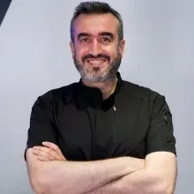 Dt. Burak Babaoğlu — Diş Hekimi, Ataşehir, İstanbul. Portre fotoğrafı.