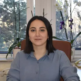 Op. Dr. Pari Khalilova profilinde yer alan galeri fotoğrafı.