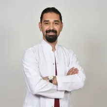 Op. Dr. Ahmet Eroğlu — Göz Hastalıkları, Balıkesir. Portre fotoğrafı.