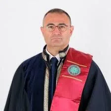 Prof. Dr. Cuma Bülent Gül — Bursa. Portre fotoğrafı.
