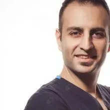 Dr. Dt. Akın Erdem Yağan — İzmit, Kocaeli. Portre fotoğrafı.