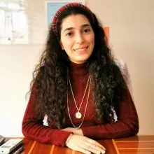 Dyt. Kübra Şehit — Diyetisyen, İstanbul. Portre fotoğrafı.