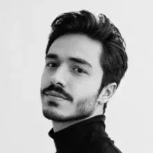 Dyt. Oğuzcan Nazlım — Diyetisyen. Portre fotoğrafı.