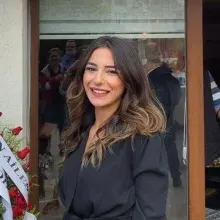 Dyt. Ecenur Bozacı — Diyetisyen. Portre fotoğrafı.