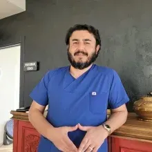 Op. Dr. Mustafa Atak — İstanbul. Portre fotoğrafı.
