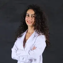 Fzt. Berna Deniz Kaşıkcı — Fizyoterapi Ve Rehabilitasyon. Portre fotoğrafı.