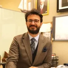 Prof. Dr. Gürhan Şişman — İstanbul. Portre fotoğrafı.