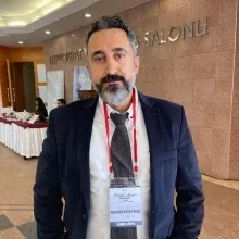 Op. Dr. Masum Kayapınar — Mersin. Portre fotoğrafı.