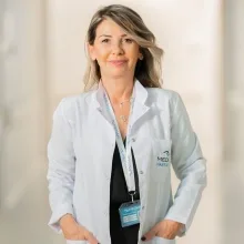 Op. Dr. Hatice Funda Ulay — Kadın Hastalıkları Ve Doğum, Ataşehir, İstanbul. Portre fotoğrafı.