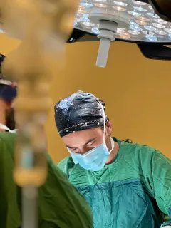 Op. Dr. Batuhan Saka profilinde yer alan galeri fotoğrafı.
