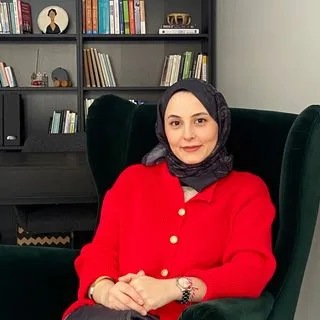Uzm. Psk. Zeynep Çakır Ünal — İstanbul. Portre fotoğrafı.