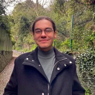 Psk. Arda Kabacı — Psikoloji. Portre fotoğrafı.