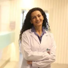 Prof. Dr. Sermin Kesebir — Psikiyatri, Ümraniye, İstanbul. Portre fotoğrafı.