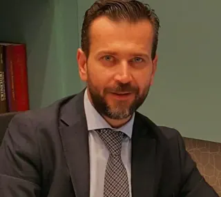 Prof. Dr. H. Yener Erken profilinde yer alan galeri fotoğrafı.