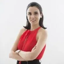Psk. Zeynep Çetinkaya Cengiz — Psikoloji, İstanbul. Portre fotoğrafı.