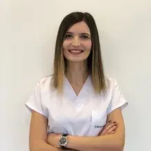 Uzm. Dt. Ezgihan Arslan Efeoğlu — Çocuk Diş Hekimliği (Pedodonti), İzmir. Portre fotoğrafı.