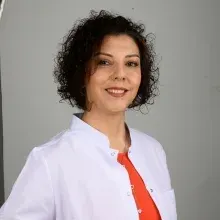 Uzm. Dr. Işık Öztürk — Psikiyatri, Hatay. Portre fotoğrafı.