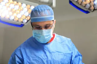 Op. Dr. Hakan Bayri profilinde yer alan galeri fotoğrafı.