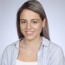 Psk. İpek Pekçe — Psikoloji. Portre fotoğrafı.