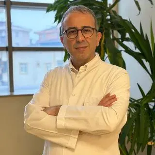 Prof. Dr. Eyüp Veli Küçük — Üroloji, İstanbul. Portre fotoğrafı.