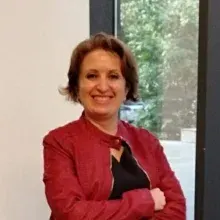 Uzm. Dr. Rukiye Arat — Nöroloji, Ataşehir, İstanbul. Portre fotoğrafı.